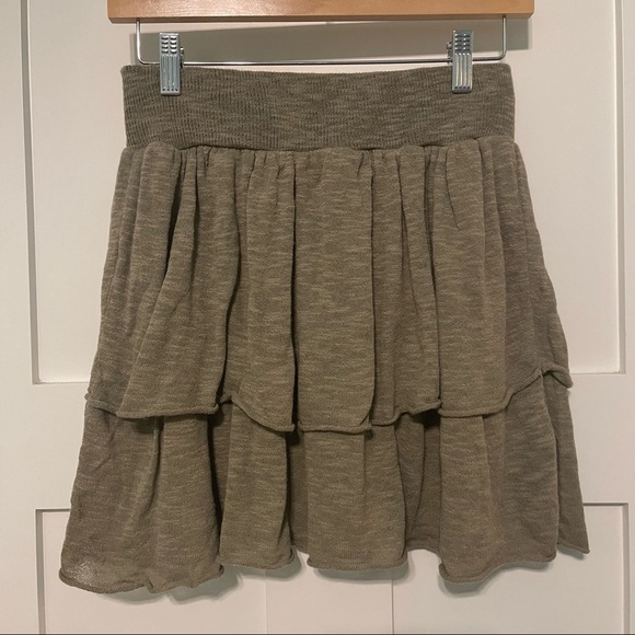 Zara size small knit tan olive tiered Y2K style mini skirt! - Picture 1 of 4